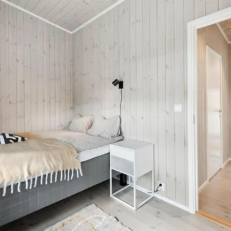 4 Bedroom Beautiful In Asenfjord *
