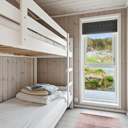 4 Bedroom Beautiful In Asenfjord *